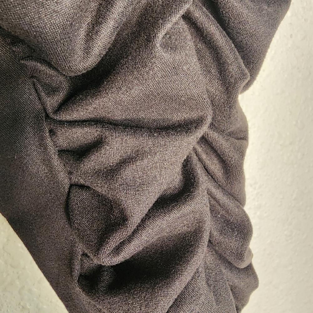 Queen Mania Cut-Out Waist Ruched Leggings in Black Size M - Picture 4 of 6